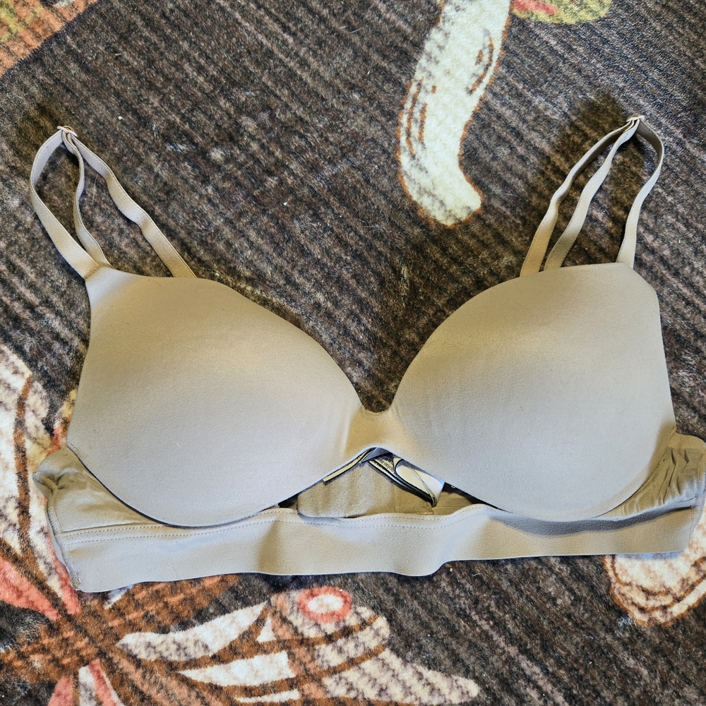 Victorias Seceret Push Up Bra 32B